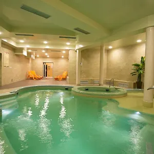 https://gorace-zrodla-studio-centrum.zakopanehotels.org